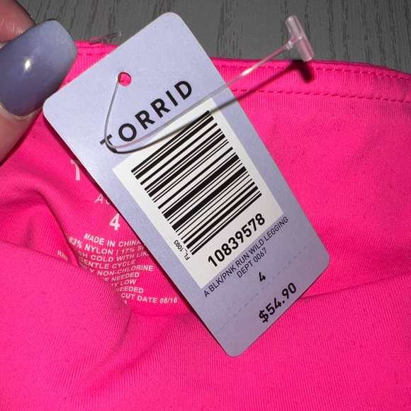 NWT Torrid active leggings - Picture 5 of 5